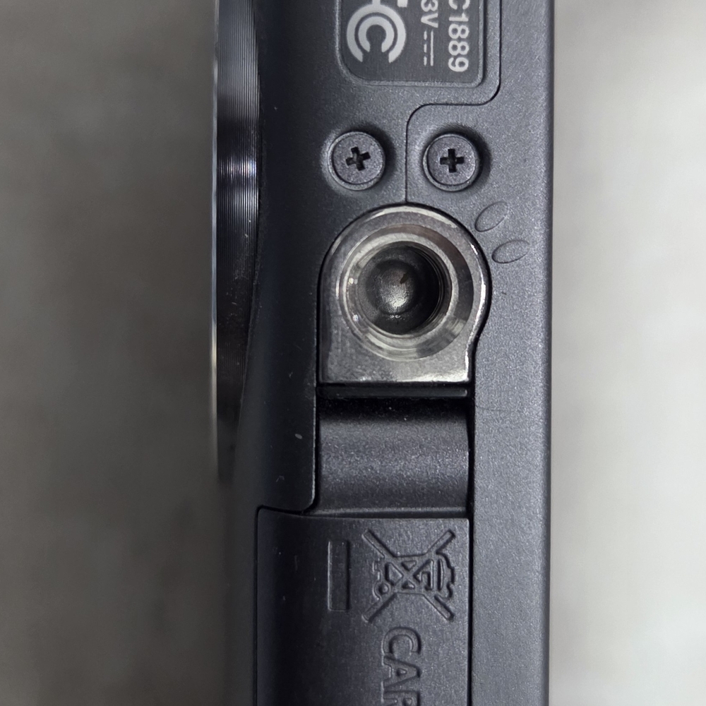 Compact Digital Camera - Gray - Picture 2 of 6